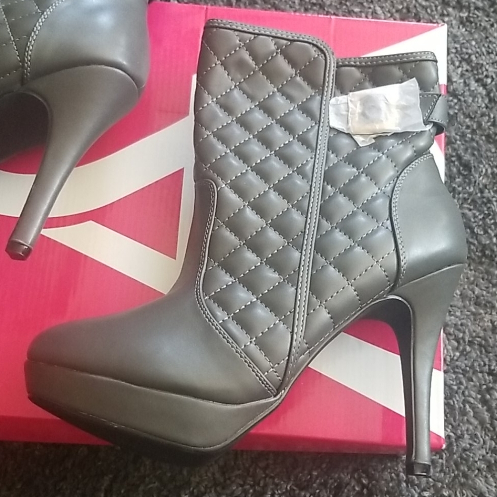 Booties - Picture 3 of 5